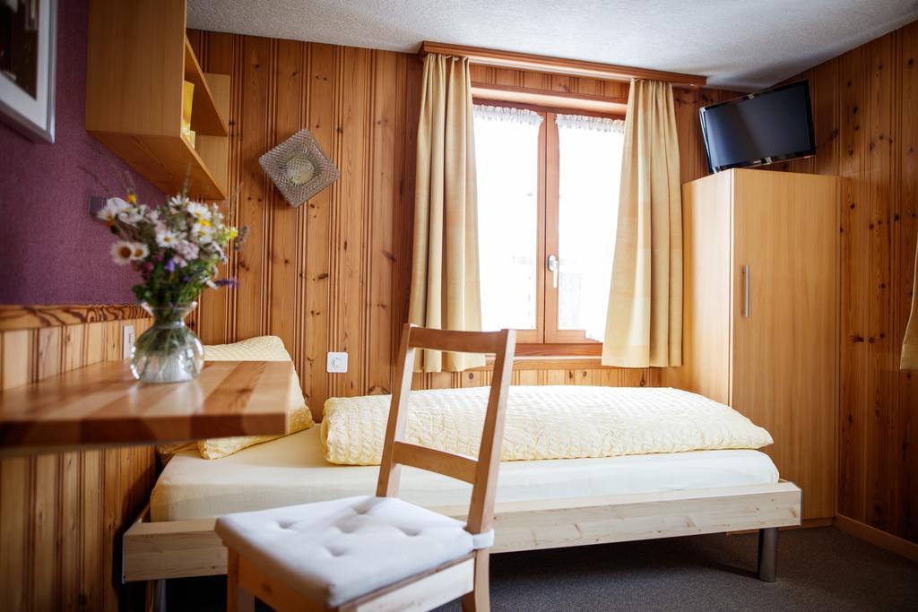 Hotel Nufenen ウルリヘン エクステリア 写真