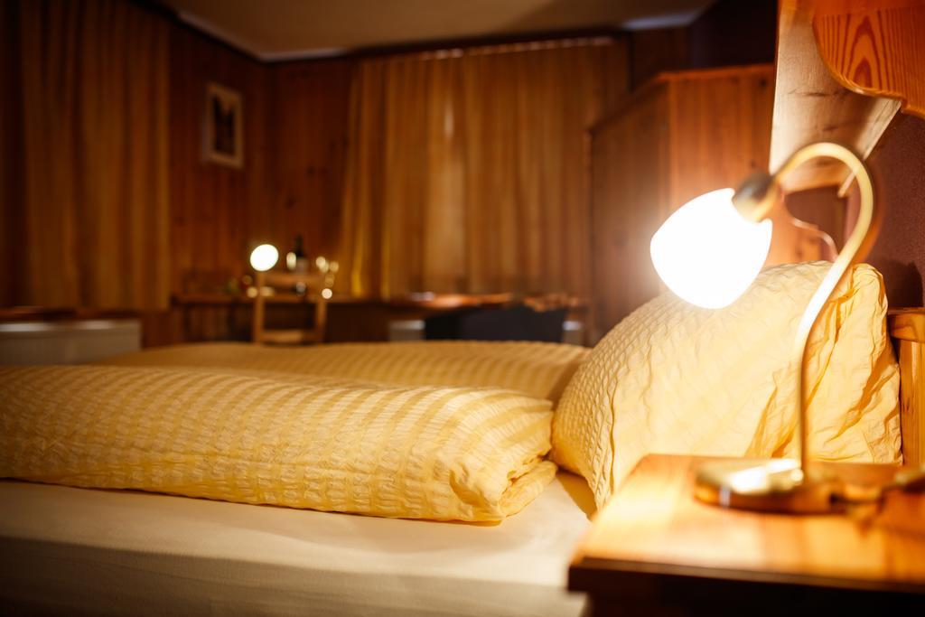 Hotel Nufenen ウルリヘン エクステリア 写真